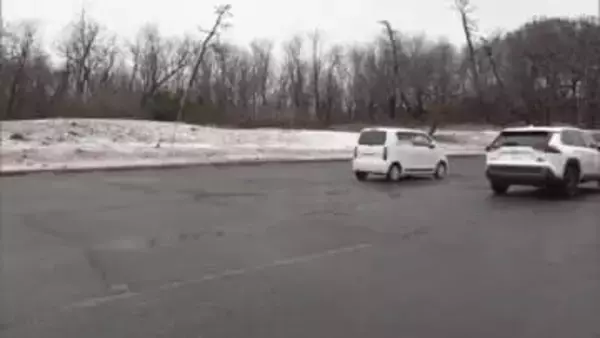 秋田市の動物園駐車場でクマの人身被害　出勤途中の男性職員が襲われる　右脇腹や顔などにけが