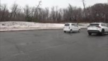 秋田市の動物園駐車場でクマの人身被害　出勤途中の男性職員が襲われる　右脇腹や顔などにけが