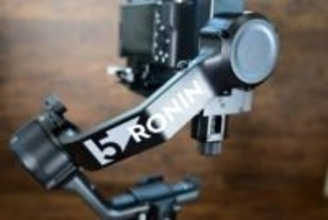 【小寺信良の週刊 Electric Zooma!】これがハイエンドジンバルというヤツか……。より簡単に強力になった「DJI RS5」