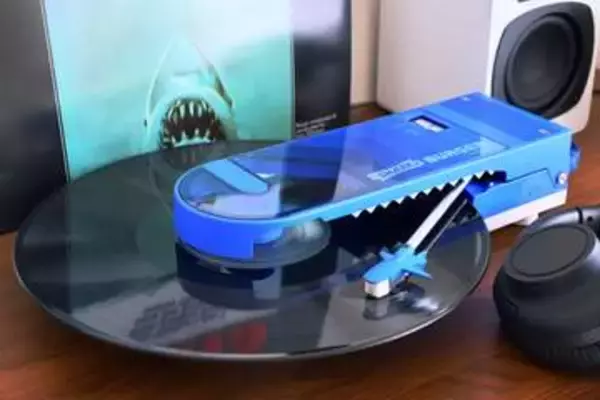 【レビュー】サメが刻む、アナログの鼓動。オーテク「SHARK BURGER」で“世界一有名なサメ音楽”を鳴らす