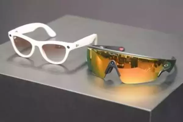 AIグラス「Ray-Ban Meta」と「Oakley Meta」日本上陸。アップデートでライブ翻訳機能追加