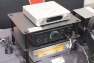 FIIO、スピーカーも駆動できる「AIR AMP」から小型ラックまで、デスクトップオーディオに注力