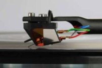 Regaから新リファレンスカートリッジ。7700円のアップグレード交換針も