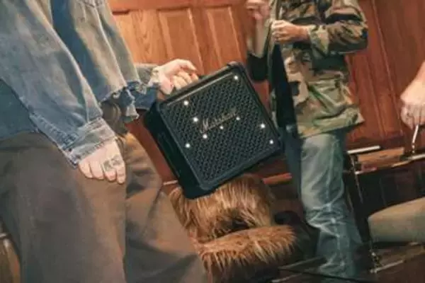 Marshall、連動して光る照明を内蔵した最小のパーティースピーカー「Bromley 150」