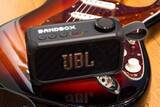 「【レビュー】AIでボーカルやギターを消せる、JBL「BandBox Solo」がギター好き中年に最高だった」の画像1