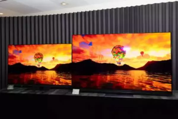 レグザから“今年一番明るい”RGBタンデムOLED。独自のWアルミ放熱で輝度大幅アップ