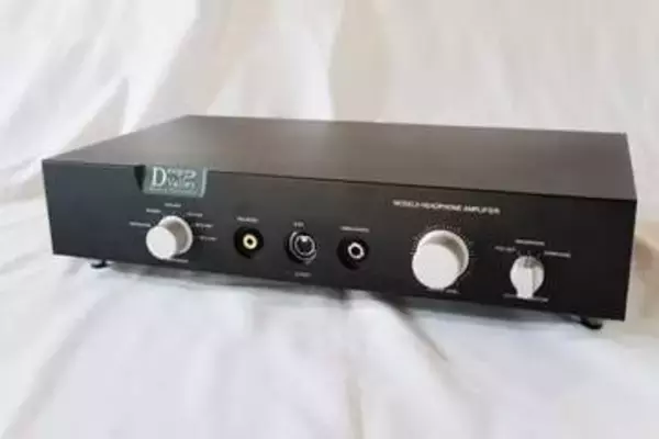 DVAS、アッテネータの二連音量調整機能付きヘッドフォンアンプ