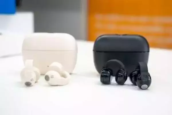 ゼンハイザー初のイヤカフ型イヤフォン。低音重視の大口径ドライバー