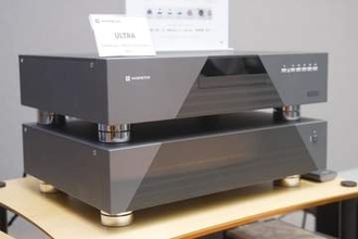 MAGNETARから、ハイエンド・ユニバーサルトランスポート「ULTIMA」。電源部分が別筐体
