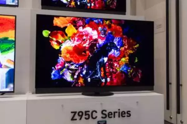 ビエラ「Z95C」はなぜ美しい？ パナソニック流4スタックパネルの使いこなしを観た