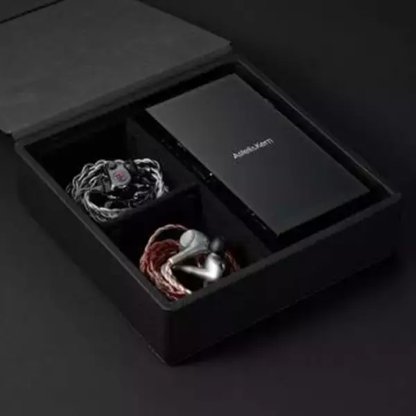 Astell&Kern「真のDAPコレクターの五感を満たす」レザーキャリングケース