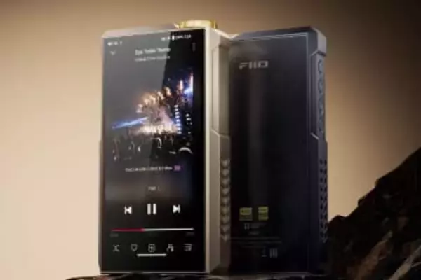 FIIO、据え置きグレードのパーツ多数投入した最上位DAP「M27」。アルミとチタン筐体の2機種