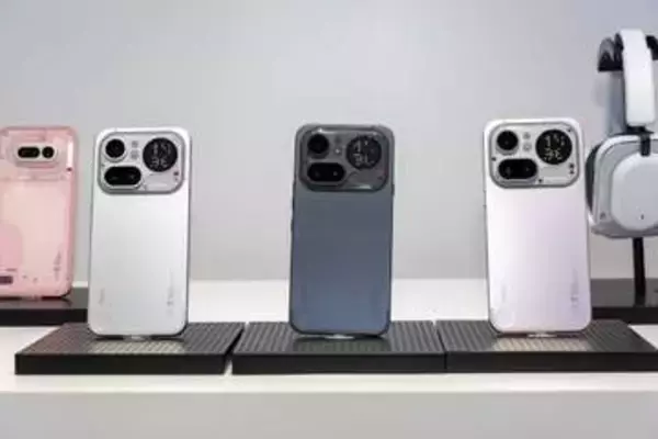 Nothing、ミッドレンジスマホを再定義する「Phone (4a)」。Pro国内初投入