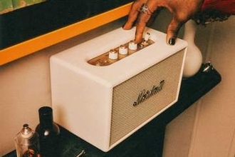 Marshall、よりパワフルな低音のBluetoothホームスピーカー。Auracast対応、レコードプレーヤーとも連携