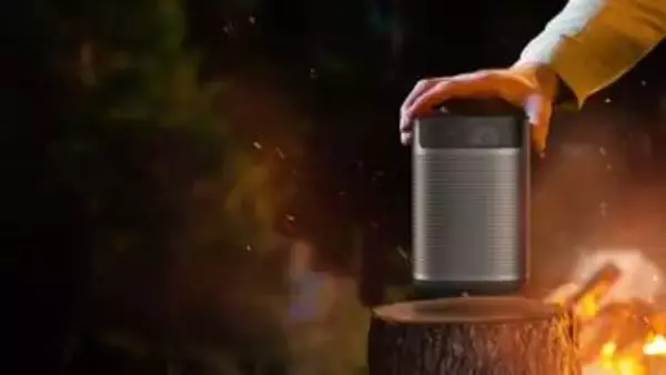 「XGIMI、ネトフリ視聴に対応したポータブルプロジェクタ「MoGo 2 Pro(New)」」の画像