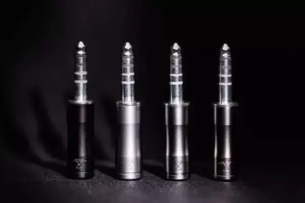 WAGNUS.が4.4mm 5極プラグを自社開発。5月頃からは単体発売も