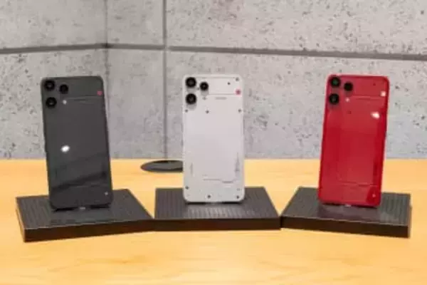 Nothing、42800円の「Phone (3a) Lite」。近接4cmのマクロカメラ