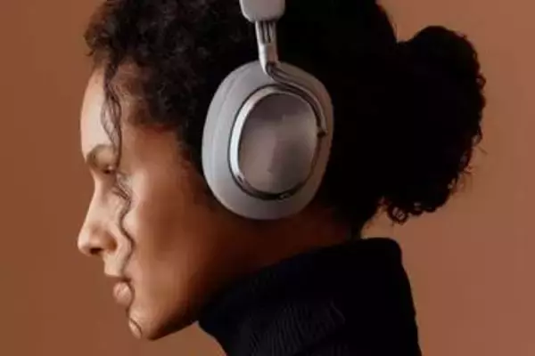 Bowers & Wilkins「Px8 S2」にふたつの新色。全5色展開に