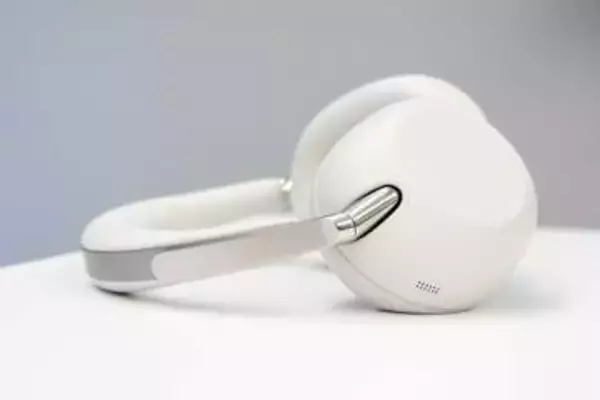 ソニー、選び抜いた上質素材のヘッドフォン特別モデル「1000X THE COLLEXION」