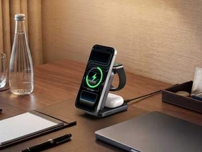 アンカー、スマホ・Apple Watch・イヤフォンをまとめて充電できるワイヤレス充電器。冷却ファン内蔵