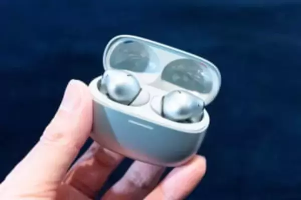 シャオミ、早割8980円のANCイヤフォン。同軸トリプルドライバでLDAC対応