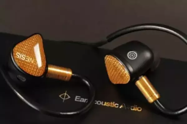 EarAcoustic Audio、デュアルマイクロプラナー含む9ドライバ・イヤフォン「GENESIS Mix9」。64800円