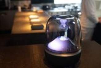 Harman Kardon“リブランディング”。音と光、素材にこだわる「Aura Studio 5 Wi-Fi/SoundSticks 5/Luna 2」