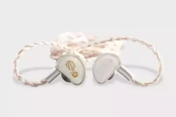 ゴスペラーズ監修の有線イヤフォン。“ピヤホン”Hi-Unitが協力