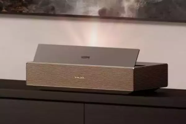 XGIMI、世界初4K 120Hz対応の超短焦点プロジェクタ「AURA 3シリーズ」IFAで披露
