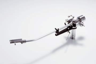 サエク、新世代ダブルナイフエッジ方式トーンアームのロングタイプ「WE-712」