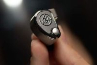 64 Audio、筐体にTc4チタンを使った限定イヤフォン「TWELVE Ti」。U12tがゲース