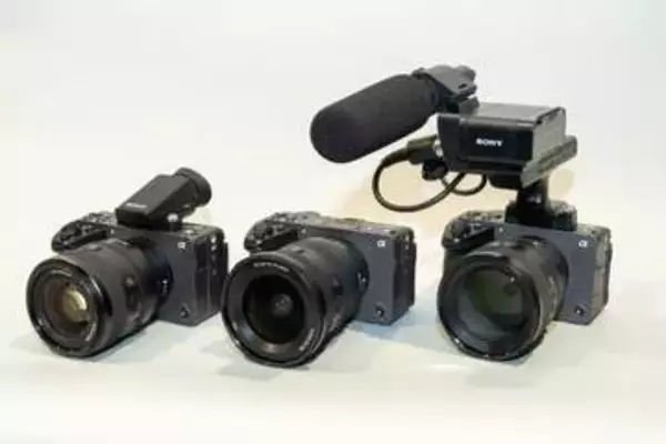 ソニー、小型ボディに内部RAW撮影対応のCinema Line「FX5」