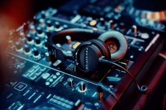 beyerdynamic、遮音性高めたオンイヤー型のプロ向けヘッドフォン「DT 275 PRO」。約2.5万円