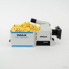 IMAXカメラモチーフのポップコーンボックス、9月4日発売。TOHOシネマズ