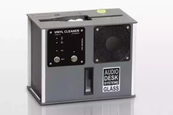 静音モーター採用、ドイツの全自動レコードクリーナー「VINYL CLEANER premium」