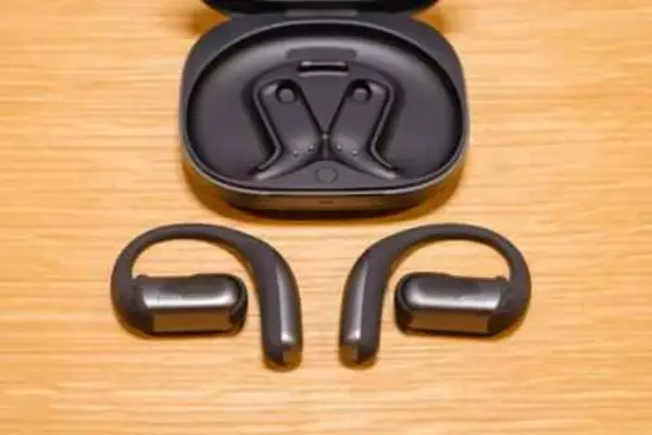 【日沼諭史の体当たりばったり!】オープンなのにノイズ低減、Shokz「OpenFit Pro」が我が家のイヤフォン・ヘッドフォンを駆逐する勢い