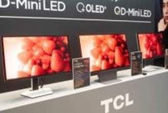 TCL、次世代OLED+パネル採用で31.5型のゲーミングモニタ「32X3A」。QD-Mini LEDモデルも