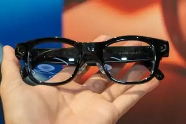 HTC、カメラ・スピーカー搭載“ウェアラブルAIグラス”「VIVE Eagle」日本発売