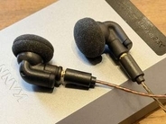 【レビュー】インナーイヤーでヘルムホルツ共鳴器活用、個性派イヤフォンValphonics「LANDER 20Hz」の音に驚く
