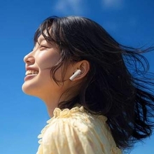 Victor、耳への圧迫感が少ない開放型イヤフォン。約5500円