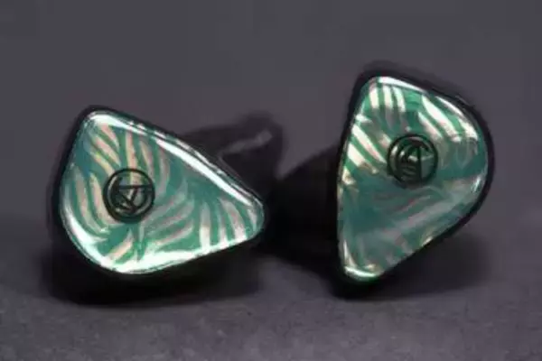 Custom Artのユニバーサルイヤフォン「Hybrid 3 Pro」「FIBAE 5」「FIBAE 7 Unlimited」受注開始