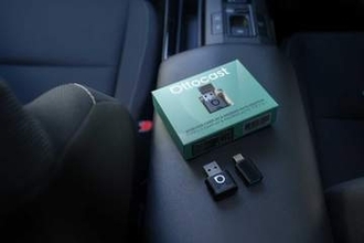 純正の有線CarPlay/Android Autoをワイヤレス化するアダプタ