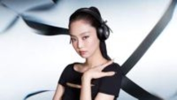 Beats、JENNIEとコラボしたワイヤレスヘッドフォン第2弾。オニキスブラックの「Solo 4」