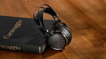 SENDY AUDIO、平面磁界型ドライバ進化で“軽くて音質向上”「Apollo PRO」