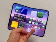 【西田宗千佳のRandomTracking】iPhone Duo実機レビュー。高品質な折りたたみ型が抱える「時間の問題」