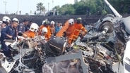 マレーシア海軍ヘリ2機が衝突し墜落、乗員10人死亡　軍事パレードのリハーサル中