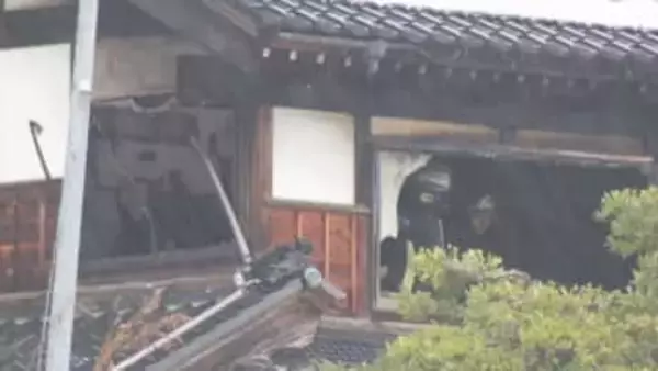 【続報】氷見市の住宅火災　30代女性1人を病院に搬送、軽傷か　「2階の窓から火が見える」と火元の住民が通報