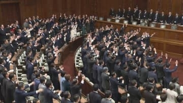戦後最短16日間の「超短期決戦」 県選出議員たちも臨戦態勢　富山県内3選挙区で11人が出馬見通し