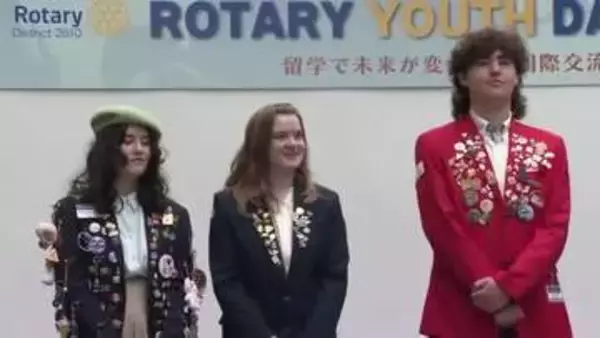 海外からの留学生が日本語でスピーチ　富山と石川の高校に通う9人が日本での生活体験を語る