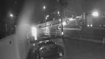 母子死亡の衝突事故、逮捕の男は時速140キロ超で交差点進入か　危険運転致死の疑い【動画で見る】